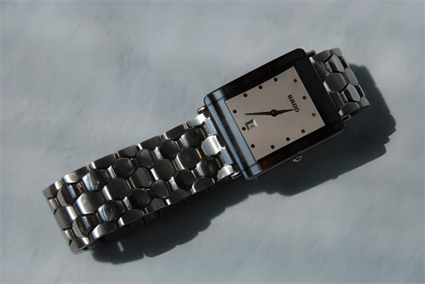 雷达手表摔坏了处理方法大全